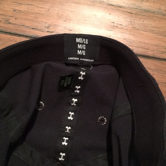 Under Armour Golf Hat - Picture 2 of 4